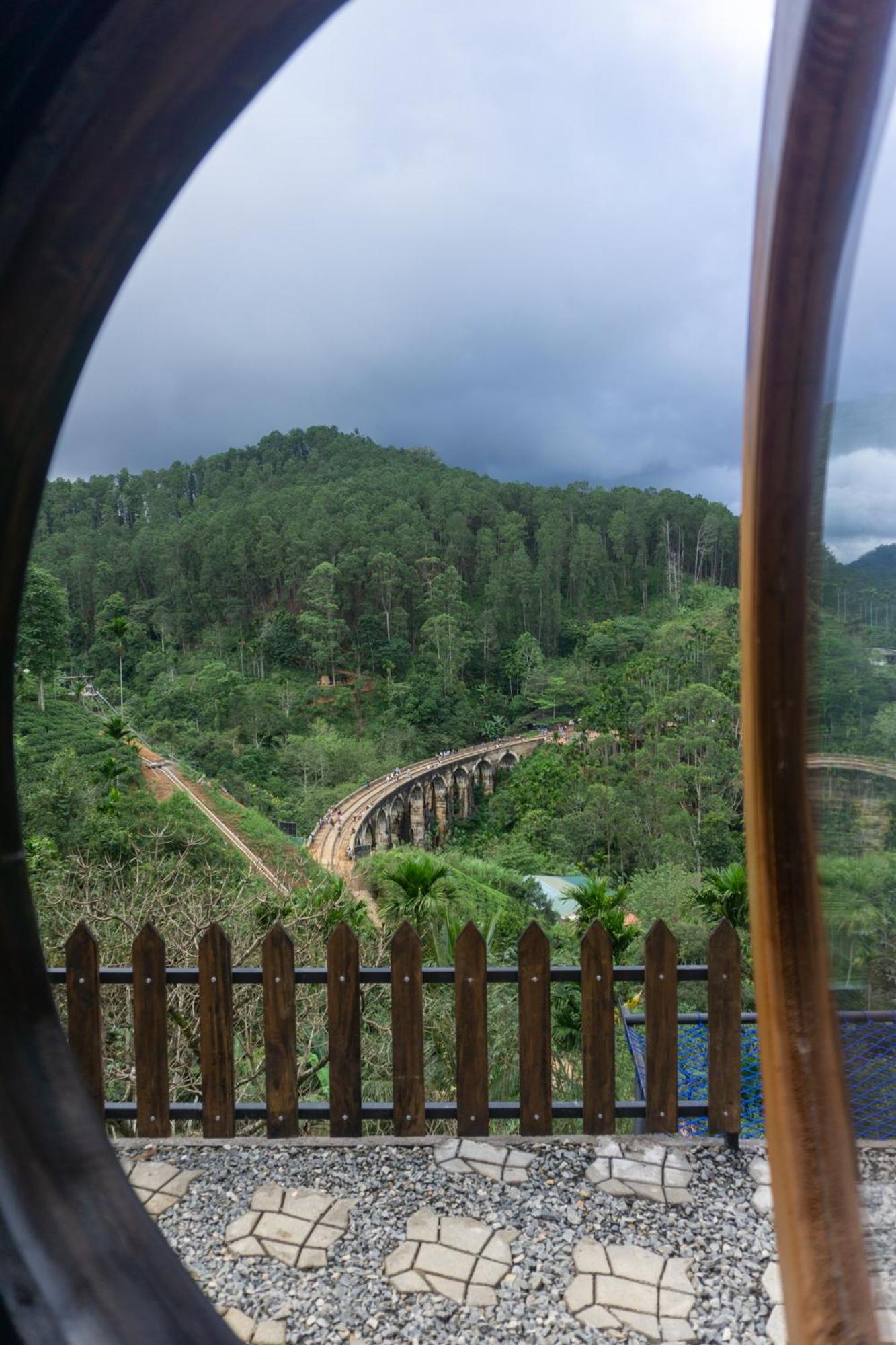 Hobbit Hole Hideaway Bed & Breakfast Ella Bagian luar foto