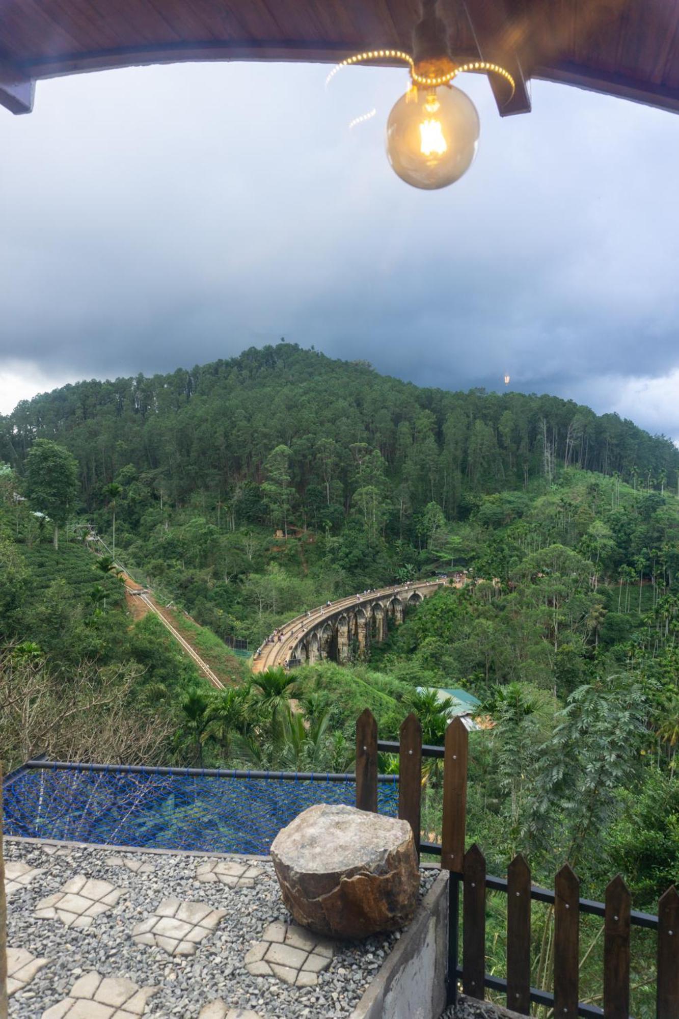 Hobbit Hole Hideaway Bed & Breakfast Ella Bagian luar foto