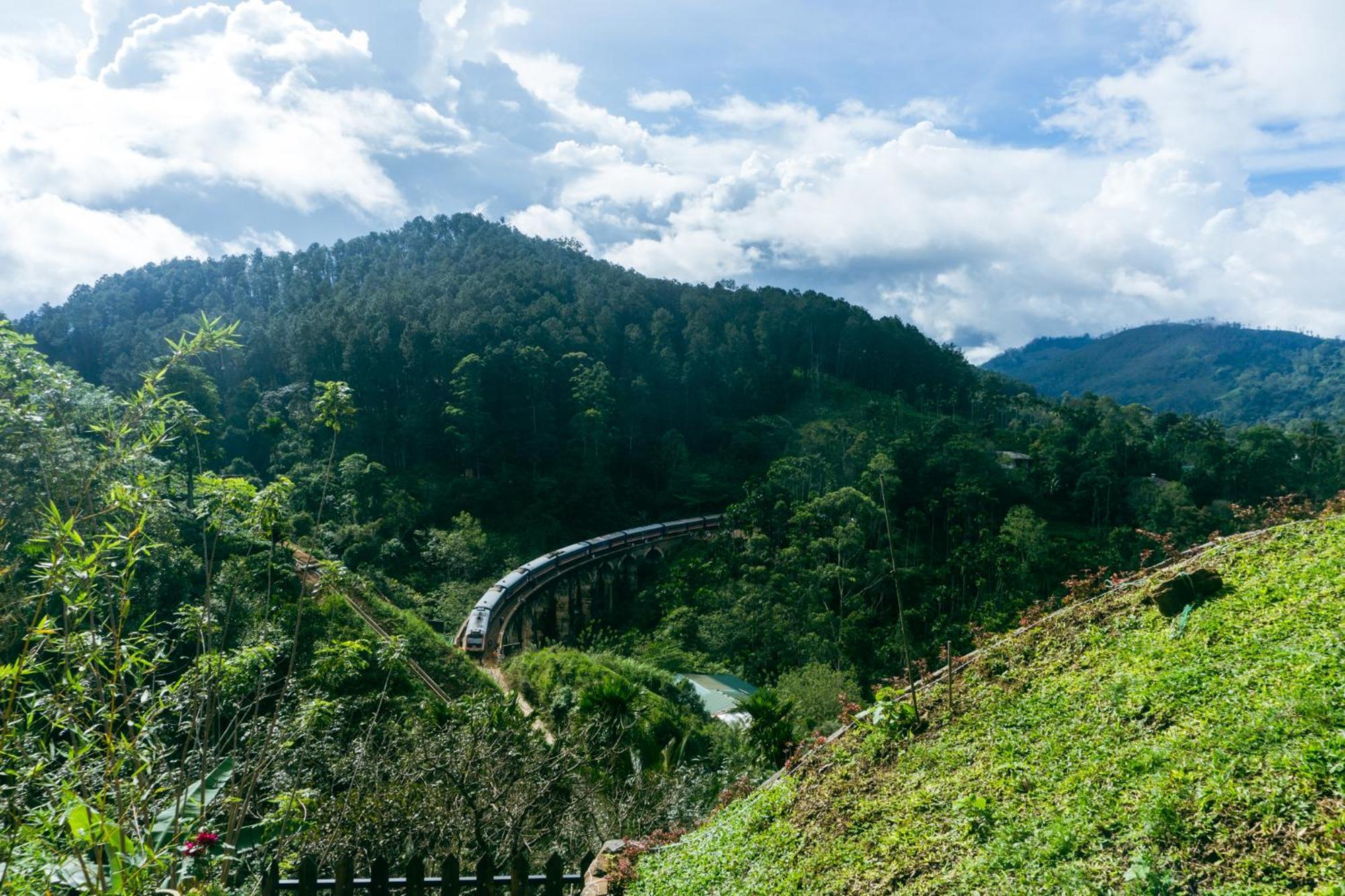 Hobbit Hole Hideaway Bed & Breakfast Ella Bagian luar foto