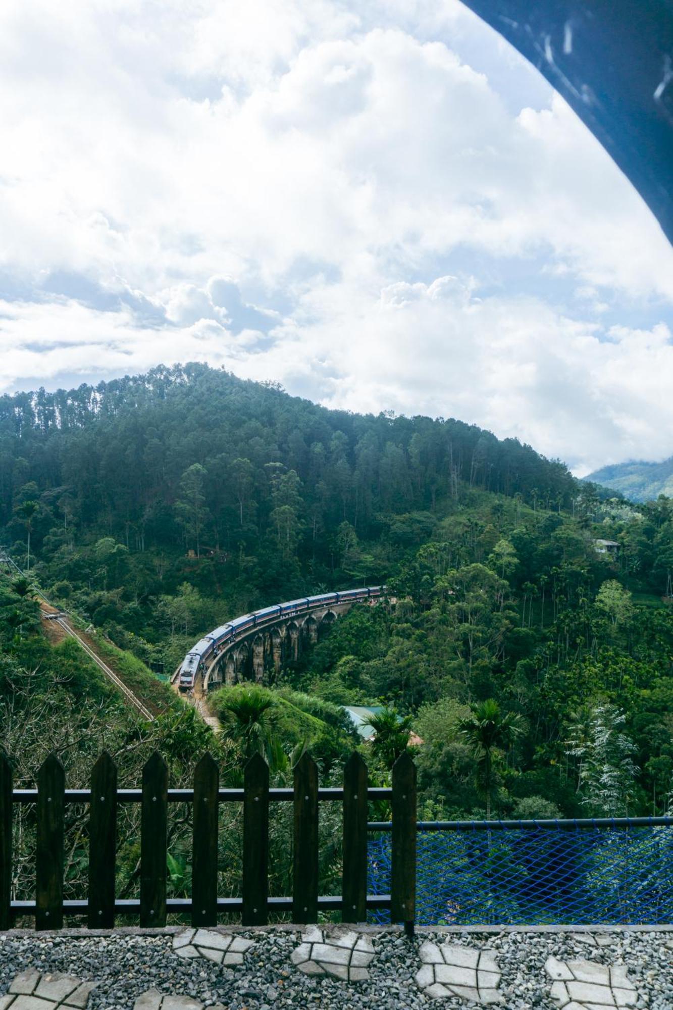 Hobbit Hole Hideaway Bed & Breakfast Ella Bagian luar foto