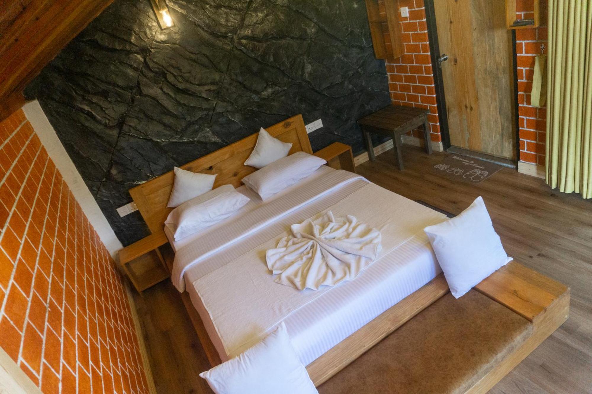 Hobbit Hole Hideaway Bed & Breakfast Ella Bagian luar foto